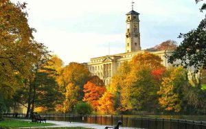 Đến Nottingham du khách du lịch Anh như lạc vào một khu vườn cổ tích