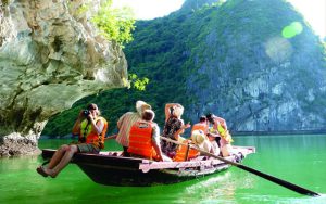 Khám phá 7 địa điểm du lịch Hạ Long ấn tượng nhất năm 2023