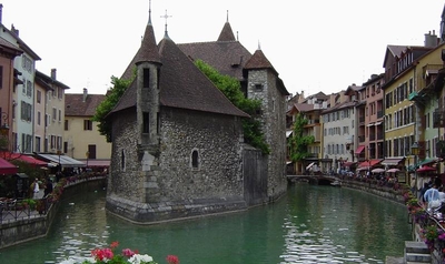 Thành phố Annecy với những kênh đào và kiến trúc cổ kính