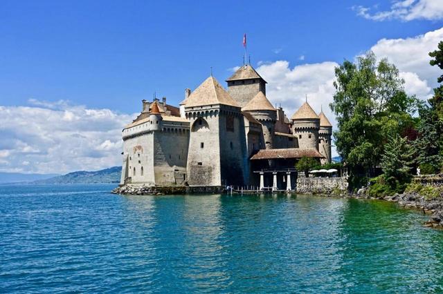 Lâu đài Chillon, lâu đài cổ tích đẹp nhất Thụy Sĩ