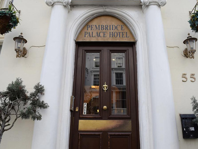 Pembridge Palace Hotel - Lựa chọn tiết kiệm khi du lịch Anh