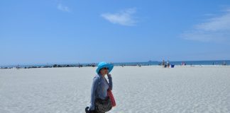 Bãi biển Miami xanh ngọc ở Mỹ vào mùa hè