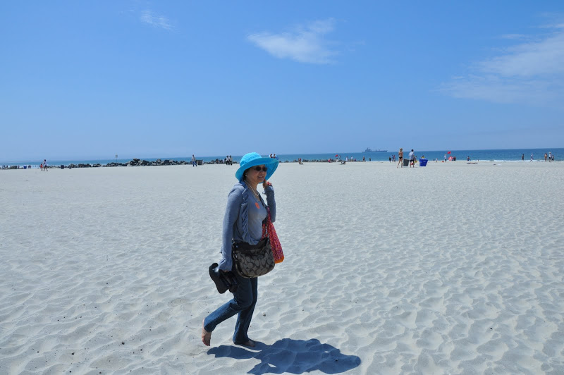 Bãi biển Miami xanh ngọc ở Mỹ vào mùa hè