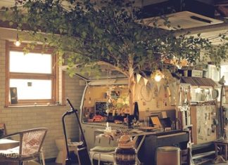 Quán cà phê Rousseau and Rousseau với phong cách cổ điển tại Seoul