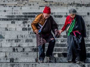 Cần c&oacute; sức khỏe tốt để du lịch T&acirc;y Tạng
