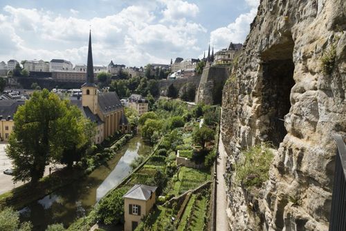 Các hầm ngầm Casemates dưới vách đá Bock ở Luxembourg.