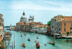 Thành phố của những kênh đào Venice
