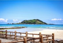 Bãi biển Hàn Quốc mùa hè