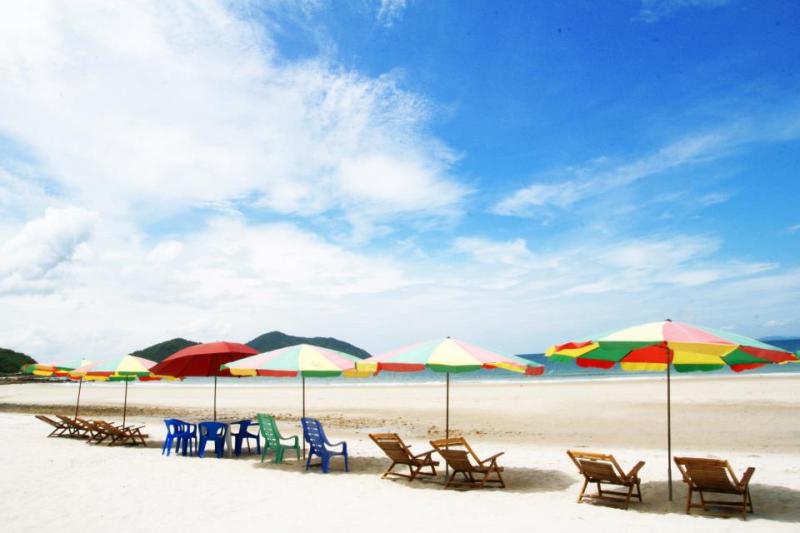 Bãi cát dài nên thơ trữ tình nơi Bái Tử Long