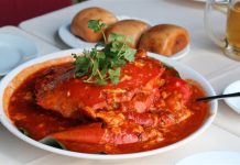 Món cua rang me hấp dẫn của ẩm thực du lịch Đà Nẵng