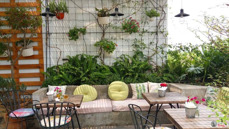 Không gian Cup of Tea cafe & Bistro trẻ trung, cá tính