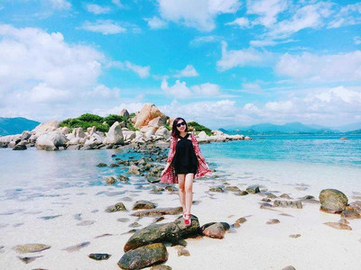 Bãi tắm thơ mộng của đảo Bình Ba