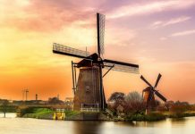 Hà Lan - Quê hương của những chiếc cối xay gió khổng lồ