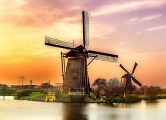 Hà Lan - Quê hương của những chiếc cối xay gió khổng lồ