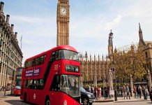 Xe buýt là phương tiện thông dụng khi du lịch Anh Quốc