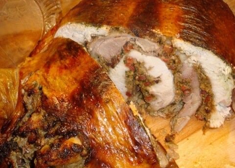 Lạc đà nhồi thịt - món ăn độc đáo ở Dubai