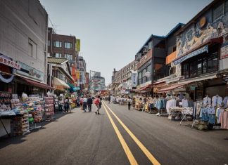 Con phố Hongdae Hàn Quốc