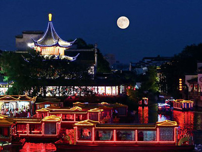 Những công trình kiến trúc kỳ vĩ, nổi tiếng thay áo mới khi vào thu