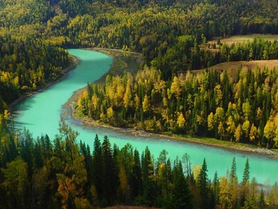 Mùa thu nhuộm vàng đất trời khu bảo tồn thiên nhiên Kanas, Tân Cương.