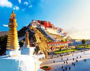 Kh&aacute;m ph&aacute; v&ugrave;ng đất T&acirc;y Tạng huyền b&iacute; trong tour du lịch T&acirc;y Tạng m&ugrave;a thu