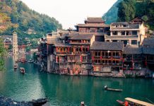 Phong cảnh Trung Quốc hùng vĩ