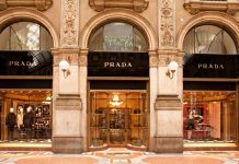 Du lịch Ý mua gì về làm quà cho người thân Du lịch Ý mua quần áo về làm quà cho người thân