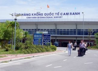 Máy bay đến Nha Trang