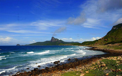 Bãi biển Hòn Tài Côn Đảo với nước trong xanh