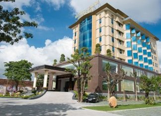 Bạn nên đặt trước phòng khách sạn vừa để có được giá tốt vừa tránh cháy phòng