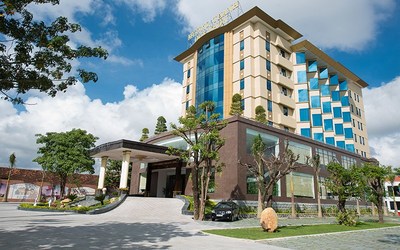 Bạn nên đặt trước phòng khách sạn vừa để có được giá tốt vừa tránh cháy phòng