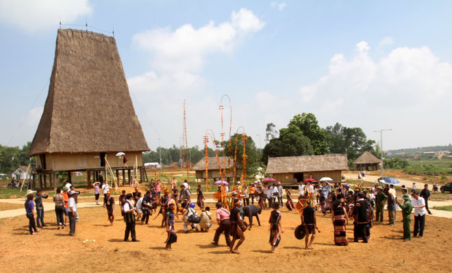 Chào đón Tết Dân tộc ở Làng Văn hóa – Du lịch các dân tộc Việt Nam