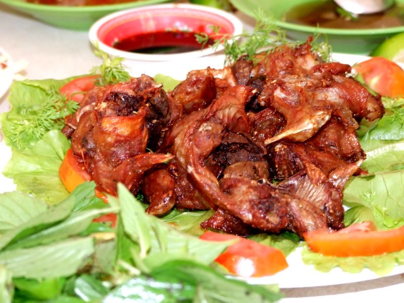 Đĩa thịt chuột đồng kích thích vị giác