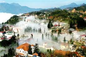 Du thuyền trên Vịnh Hạ Long