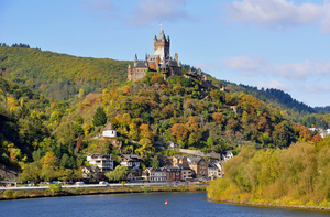 Lâu đài Cochem cổ kính, nguyên vẹn