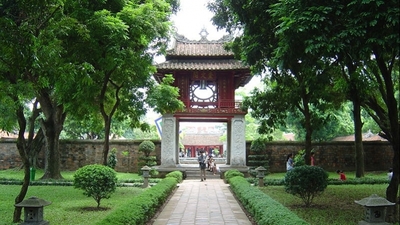 Văn Miếu Quốc Tử Giám trong tour Hà Nội